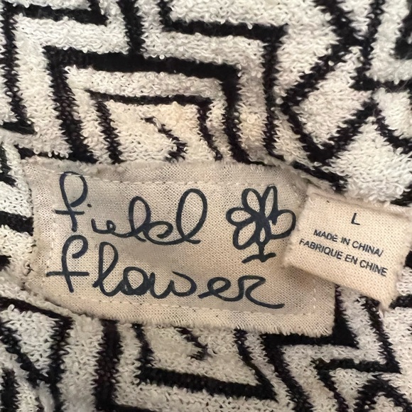 Anthropologie Field of Flowers black and white open closure sweater in L - Picture 6 of 6